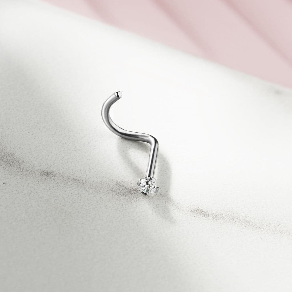 Zahnutý piercing do nosu - titan, čirý kamínek (čirá, 2 mm, 1,0 x 6 mm) - náhled 2