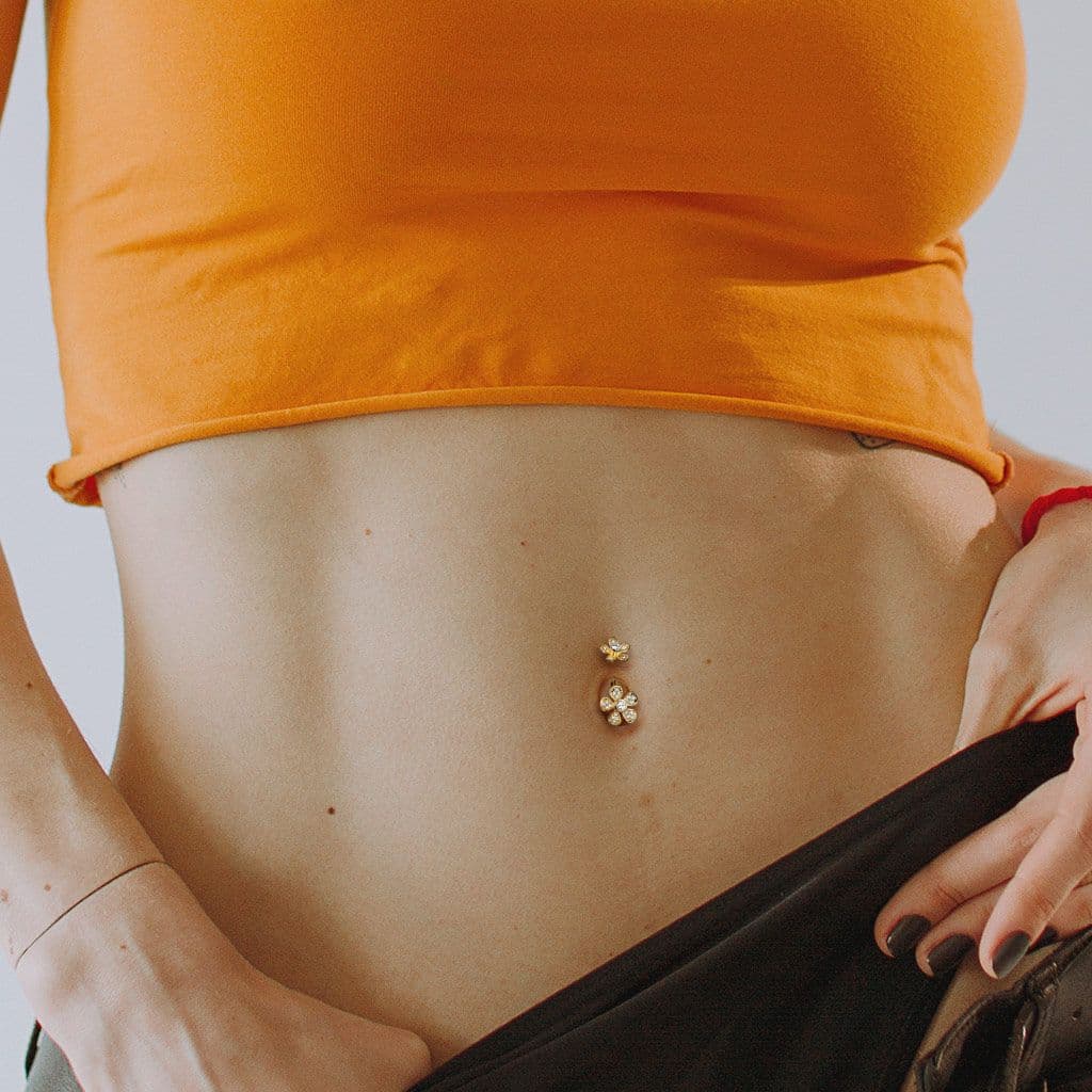 Piercing do pupíku s čirými zirkony (stříbrná) - náhled 4
